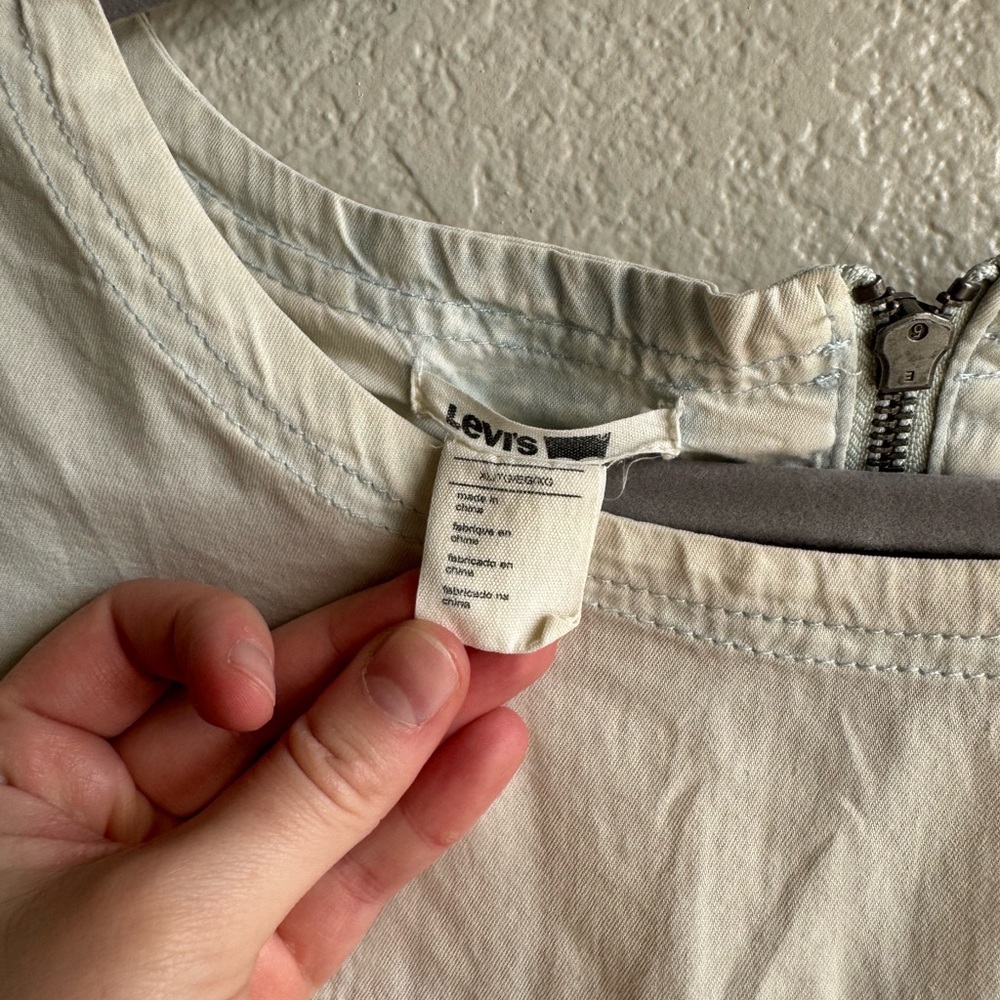Levi's White Washed Denim Blouse - Picture 8 of 10